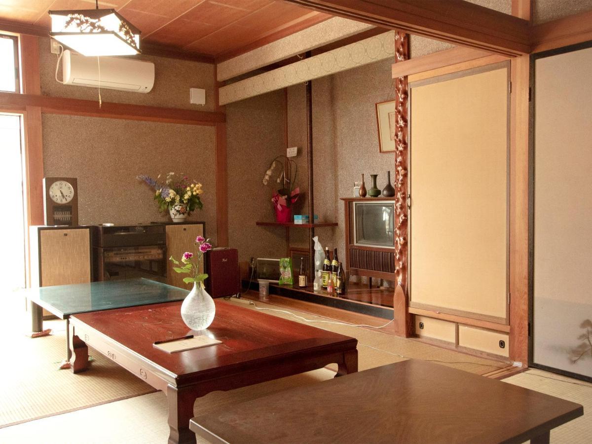 Guesthouse Karikakko Ogi Bagian luar foto